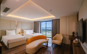 Danitel Halong